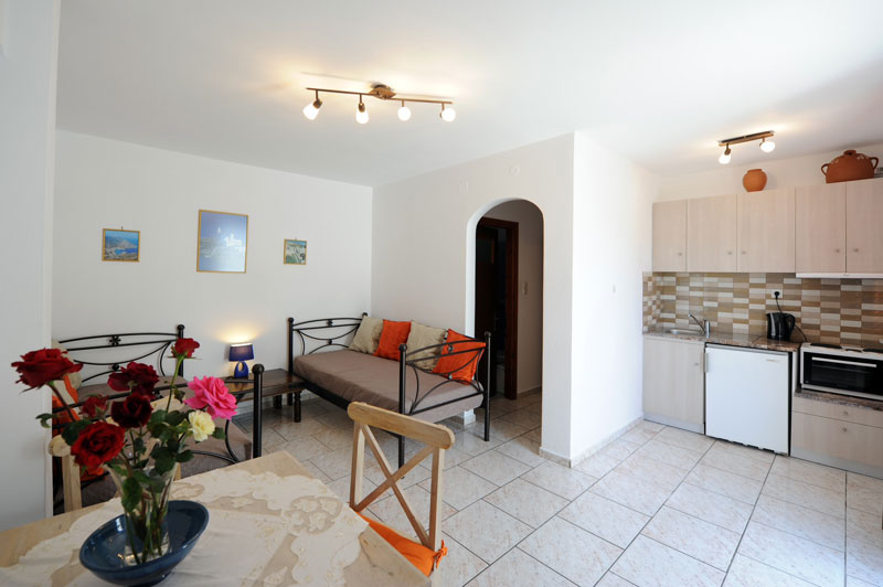 The rooms and apartments Nikoleta in the centre of Apollonia