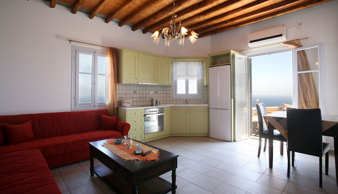 The apartments Poulati in Artemonas