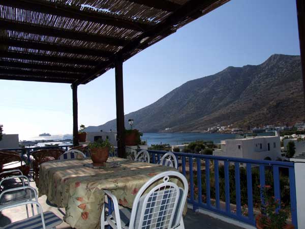 Zorbas rooms at an ideal location in Kamares