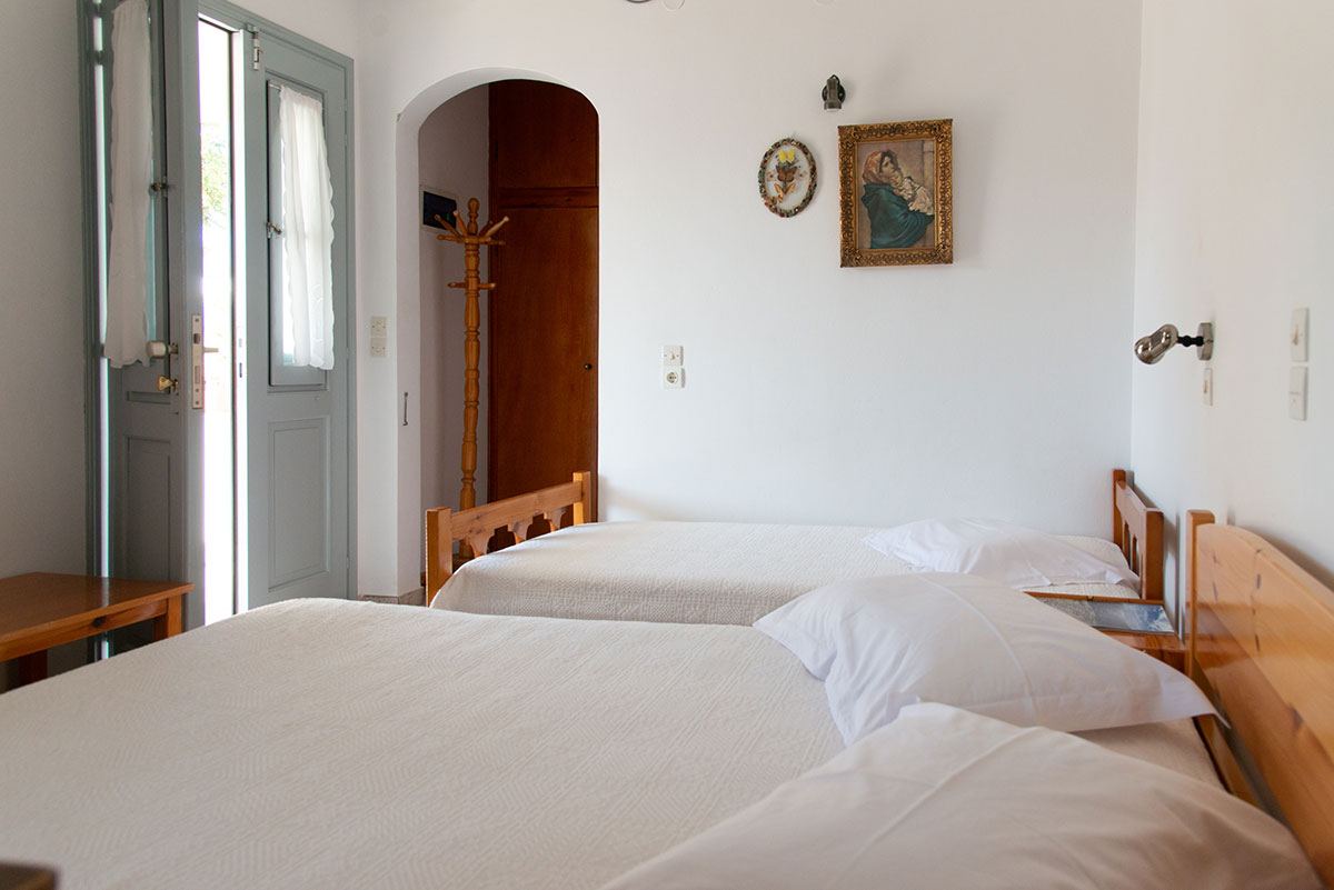 Themonia rooms in Kato Petali