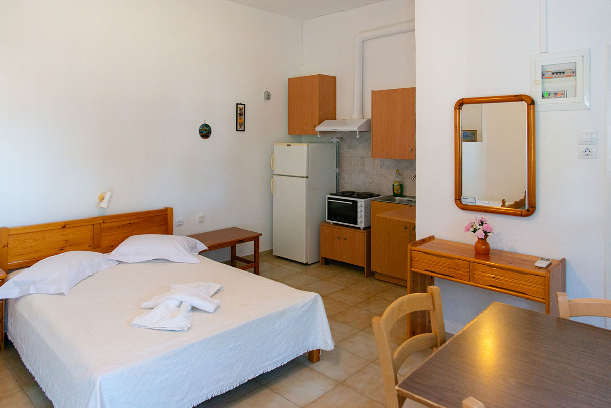 Themonia rooms in Kato Petali