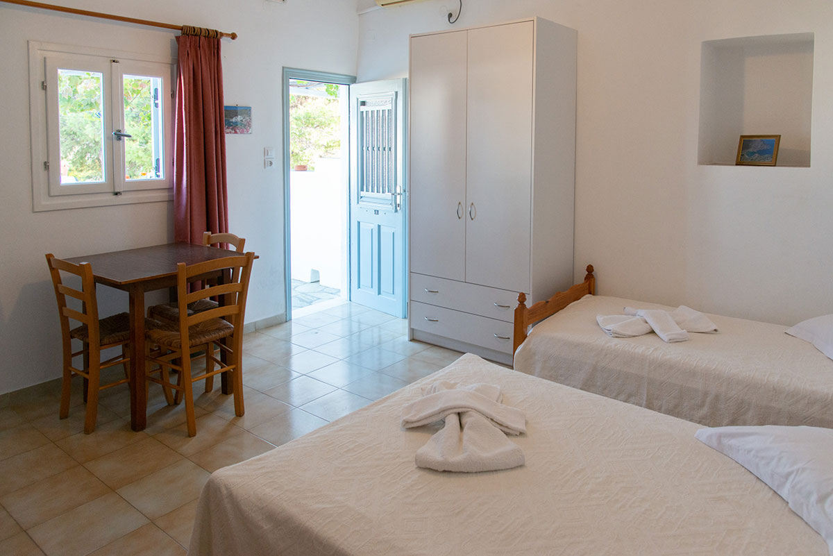 Themonia rooms in Kato Petali