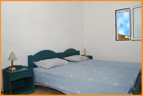 The independent apartment of Makis studios at the village of Platis Gialos