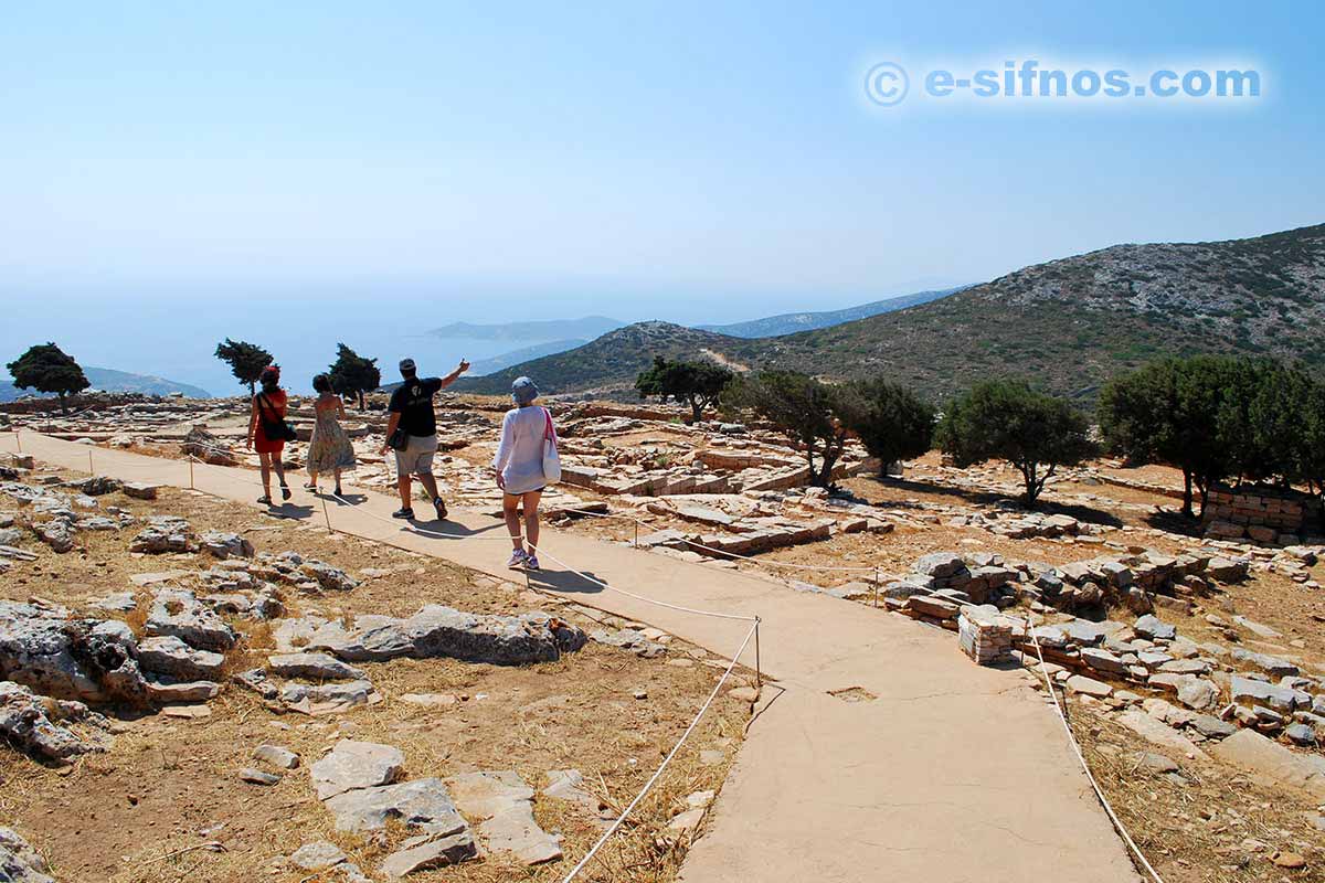Rundtur vid det mykenska citadellet Agios Andreas
