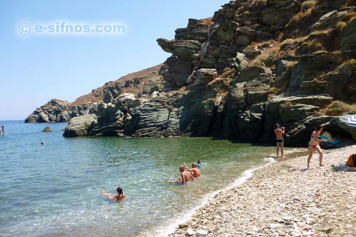 Stranden Seralia i byn Kastro på Sifnos