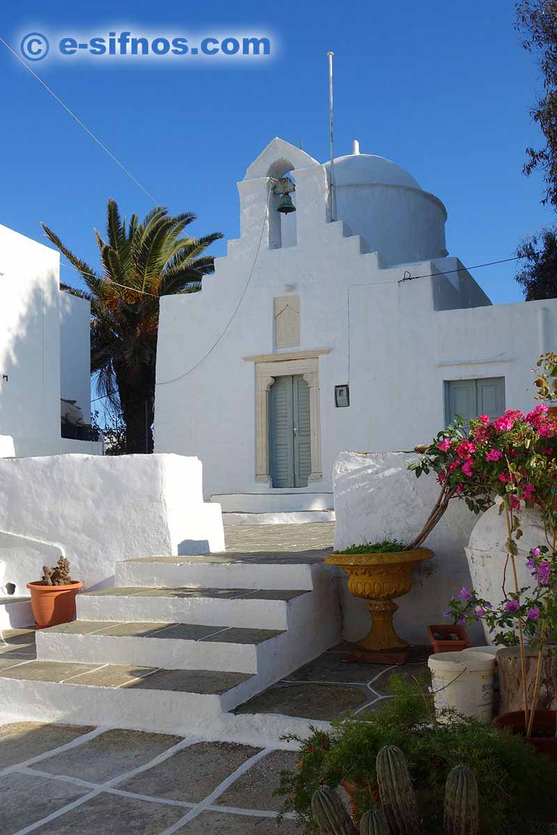 Kyrka i byn Agios Loukas