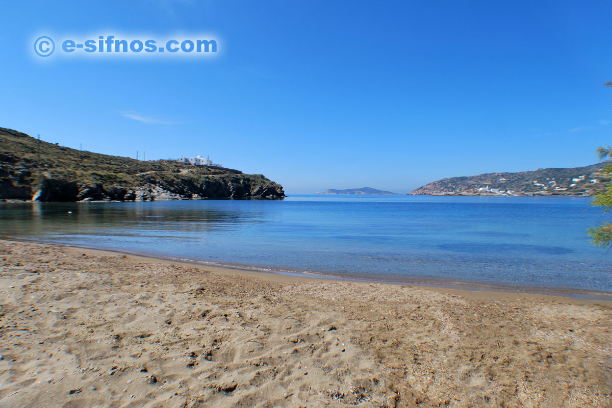 Fassolou-stranden i Faros
