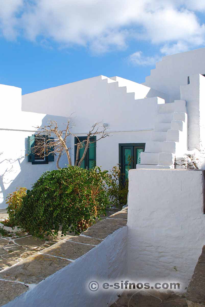 Ett hus i byn Apollonia