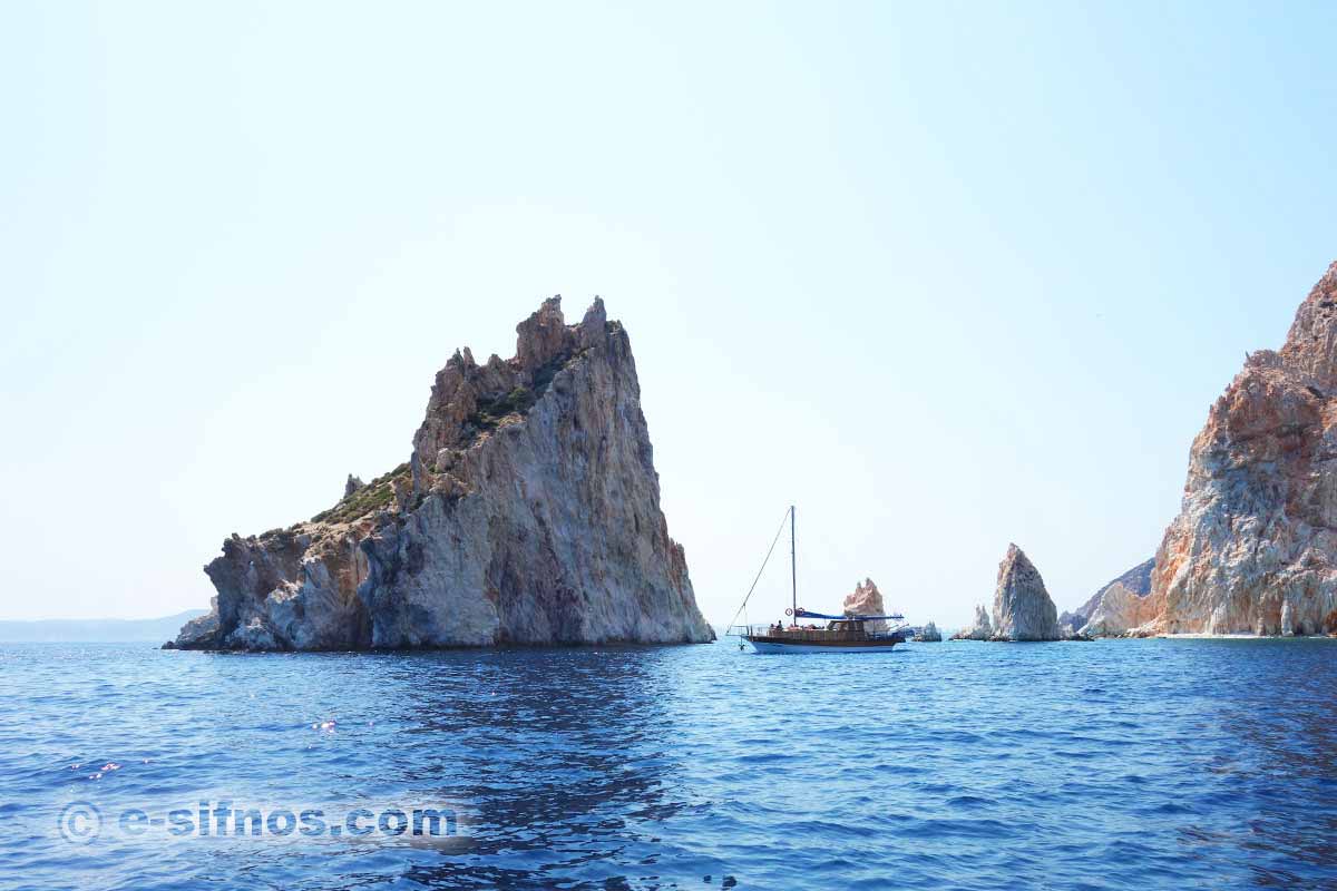 Kryssning från Sifnos till Polyaigos