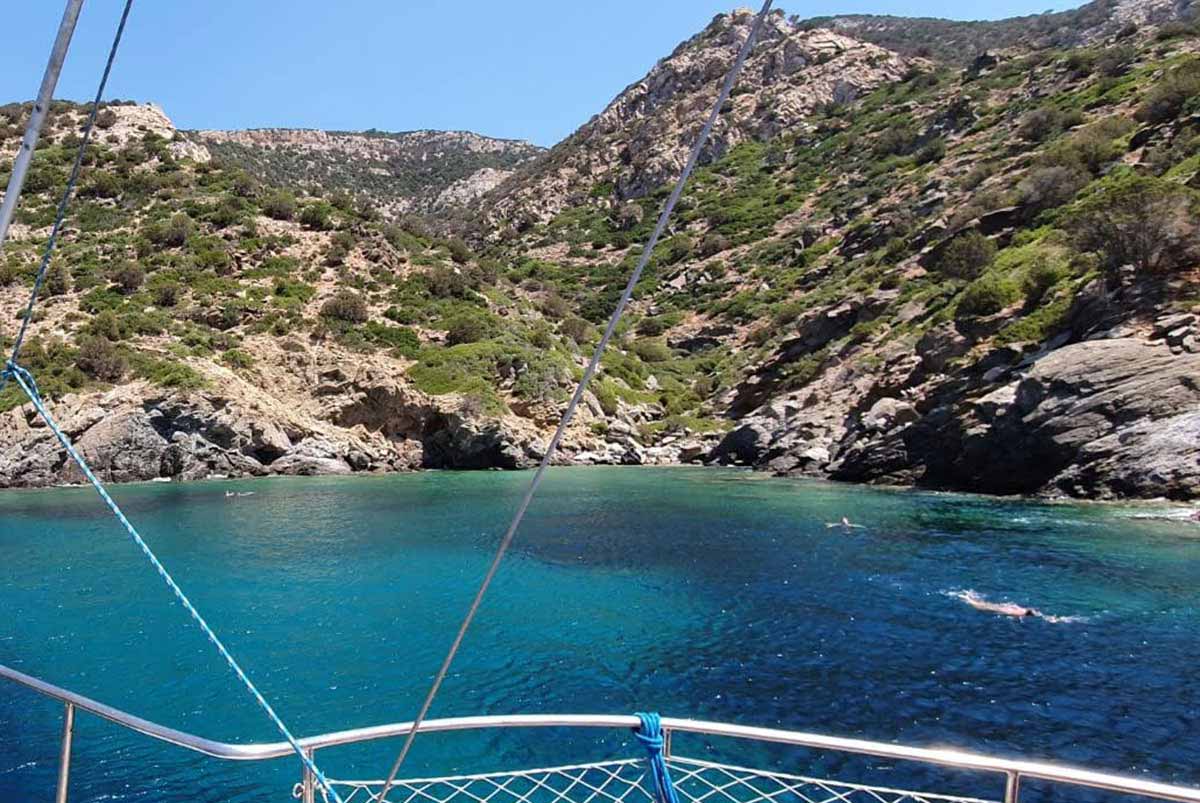Privata kryssningar på Sifnos och Polyaigos